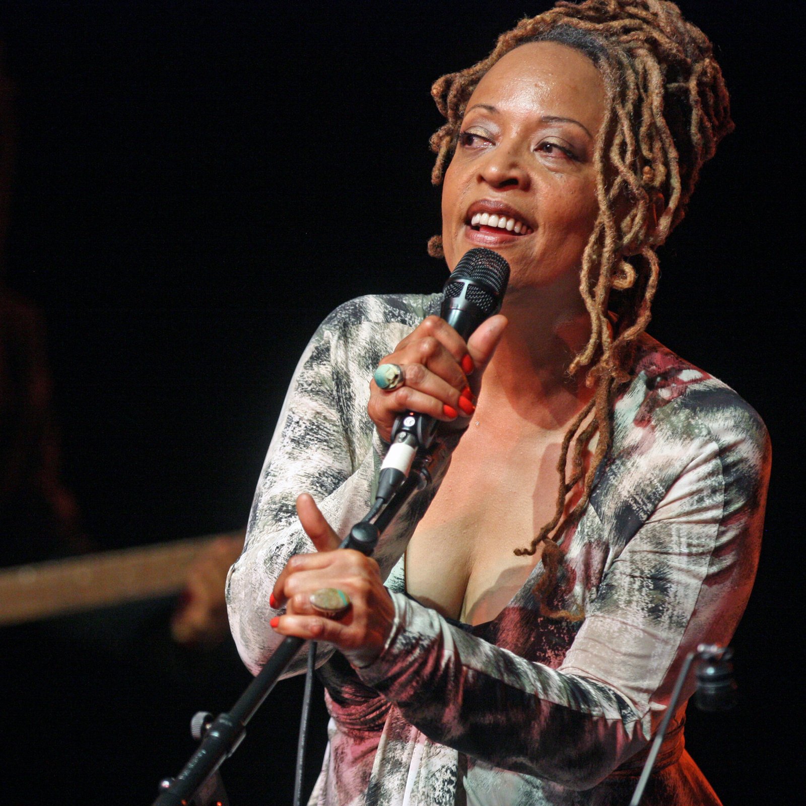 Cassandra Wilson, Star Jazz Singer, Dies at 70