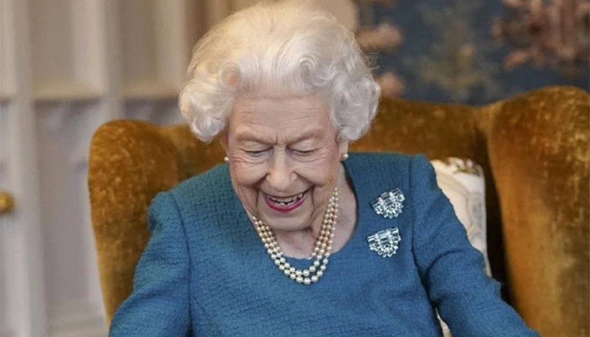 Queen Elizabeth II was 'shocked' over Prince George's 'demand to be fed'