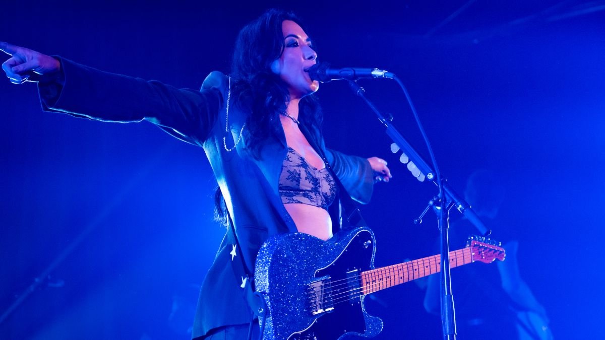 Michelle Branch Kicks Off Sold-Out “Everywhere and Back Again Tour” With Career-Spanning Set