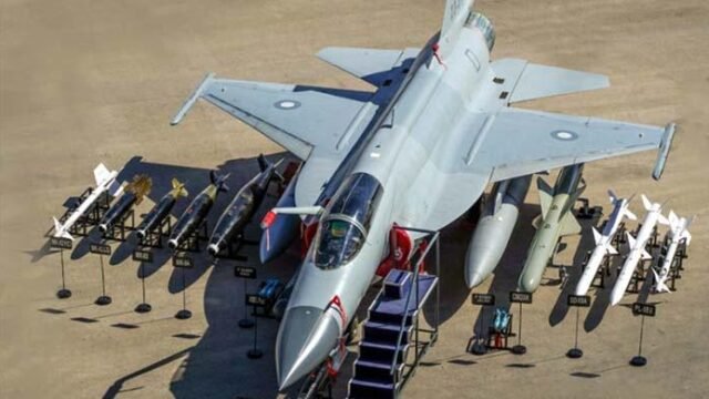 JF-17 attracts strong attention at Dubai Airshow as friendly country inks procurement MoU