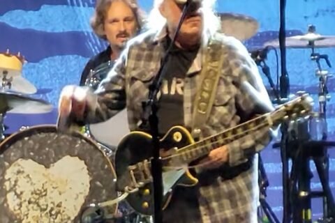 Neil Young Rips Guitar Strings While Chanting “Take America Back!” at Show with Willie Nelson: Watch