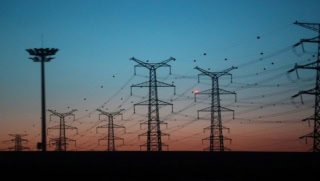 Govt Signs Fresh Long-Term IPP Deals Despite Pledges to Cut Contracts
