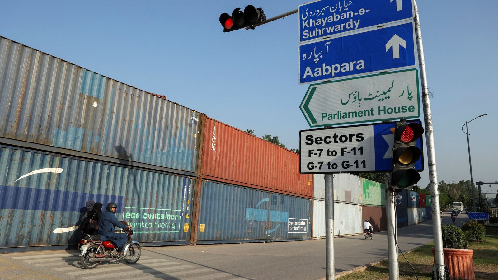 Seized shipping containers used as barricades ahead of Imran Khan protest march