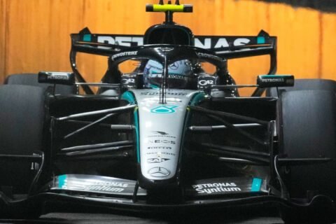 Wolff: Mercedes still need 'crucial' answers about car upgrade